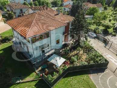 Foto Appartamento in Strada al Colletto 24, Pinerolo Collina di 115 m²