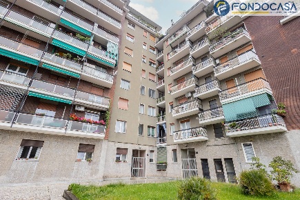Foto Appartamento in Via Neera, Milano Cermenate - Abbiategrasso di 110 m²