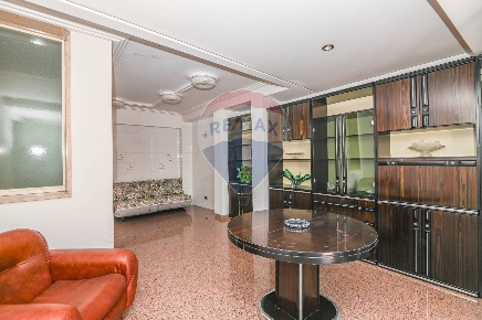 Foto Appartamento in Via Venezia, Comiso Centro di 105 m² con 6 locali