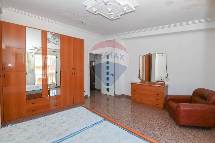 Foto Appartamento in Via Venezia, Comiso Centro di 105 m² con 6 locali