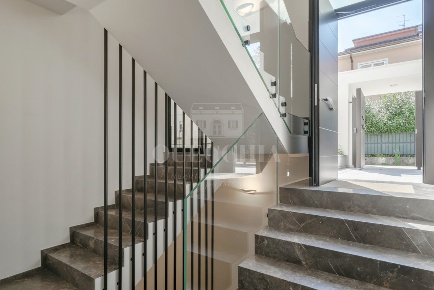 Foto Appartamento in Via Antonio Gramsci, Desenzano del Garda di 150 m²