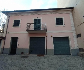 Foto Appartamento in Via Alessandro Lamarmora 21, Rapallo di 90 m² in aste