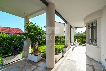 Foto Appartamento in Via Villa del Sole, Desenzano del Garda in vendita