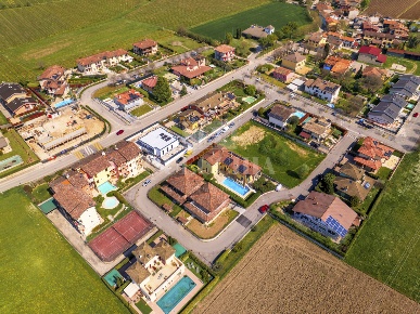 Foto Appartamento in Via Vaccarolo, Desenzano del Garda Entroterra