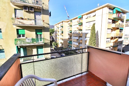Foto Appartamento in Via Tito Speri 9, Rapallo in vendita
