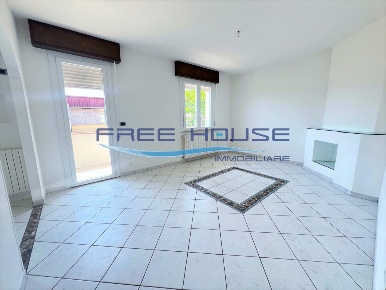 Foto Appartamento in Via Pinarella 458, Cervia Tagliata di 102 m²