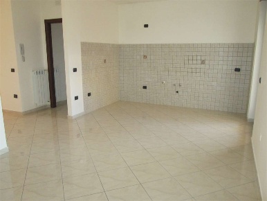 Foto Appartamento in Via G. Falcone, Mondragone in vendita
