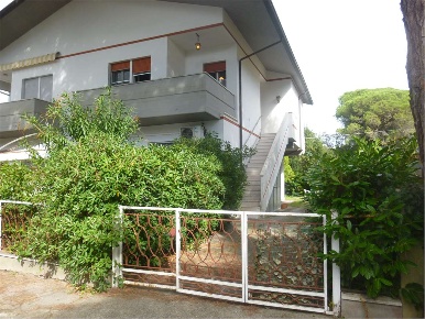 Foto Appartamento in del giorgione, Cervia Mare di 130 m² con 4 locali