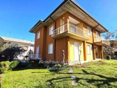 Foto Villa unifamiliare in via sarca  1, Desenzano del Garda Rivoltella