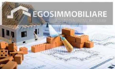 Foto Appartamento in Piazza Garibaldi, Desenzano del Garda di 134 m²