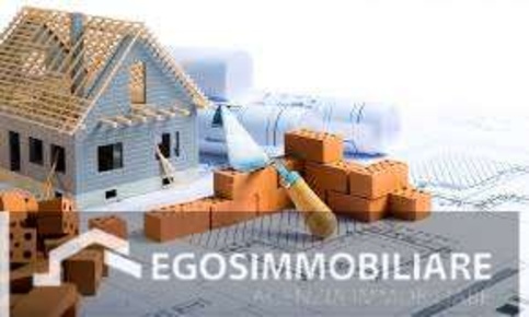 Foto Appartamento in Piazza Garibaldi, Desenzano del Garda di 134 m²