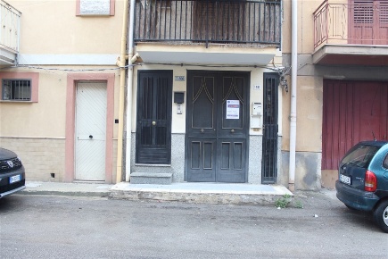Foto Appartamento in Via Roma n 190, Misilmeri di 50 m² con 2 locali