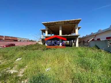 Foto Villa unifamiliare in viale Serena, Mondragone di 300 m² in vendita