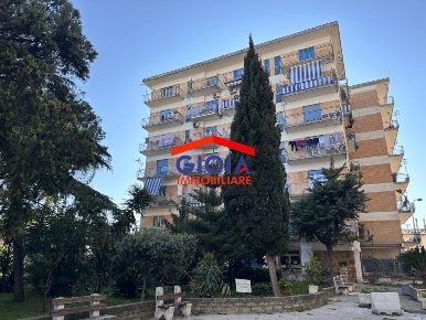 Foto Appartamento in via vittorio emnauele, Mondragone di 95 m² in vendita