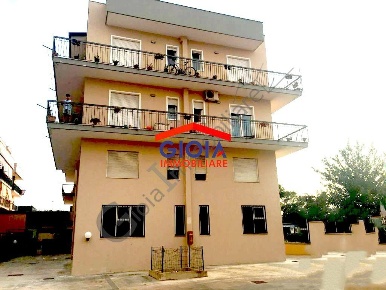 Foto Appartamento in via M B Greco, Mondragone di 120 m² con 4 locali