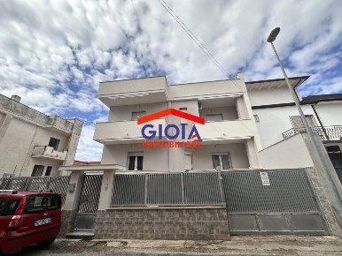 Foto Villa unifamiliare in via ponticelli, Mondragone di 210 m² in vendita
