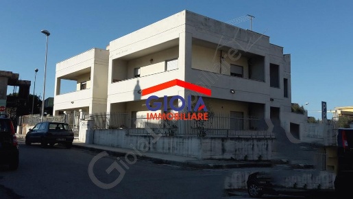Foto Appartamento in via Volpicella, Mondragone di 151 m² con 4 locali