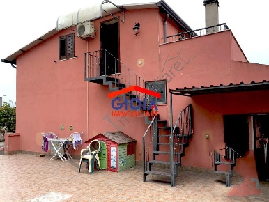 Foto Villa unifamiliare in MONDRAGONE CE 81034 VIA COMO 63, Mondragone