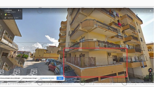 Foto Appartamento in via Pesaro 11, Mondragone di 65 m² con 4 locali