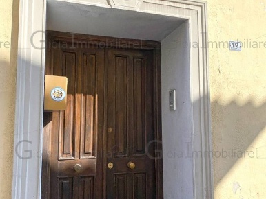 Foto Appartamento in via 24 Maggio, Mondragone di 150 m² con 5 locali