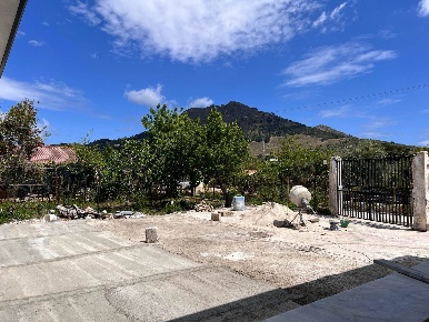 Foto Villa unifamiliare a Misilmeri di 112 m² con 4 locali in vendita