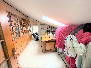 Foto Villa unifamiliare in via tito serra, Foggia di 308 m² con 6 locali
