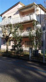 Foto Appartamento a Cervia Pinarella di 400 m² con 15 locali in vendita