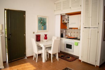 Foto Appartamento in Via Cardinale, Rapallo di 77 m² con 4 locali