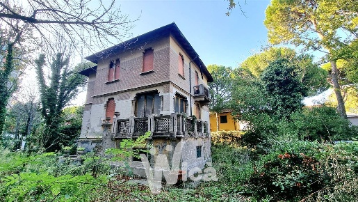 Foto Villa unifamiliare a Cervia di 183 m² con 7 locali in vendita