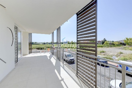 Foto Appartamento a Desenzano del Garda di 155 m² con 4 locali in vendita