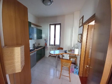 Foto Appartamento a Desenzano del Garda di 110 m² con 4 locali in vendita