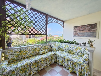 Foto Appartamento a Desenzano del Garda in vendita