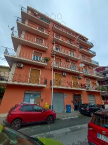 Foto Appartamento a Milazzo Centro di 140 m² con 5 locali in vendita