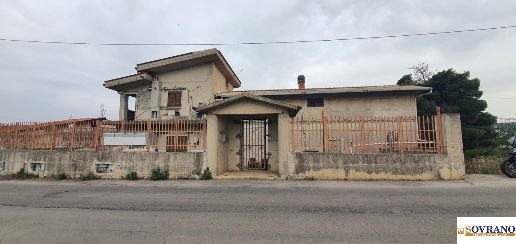 Foto Villa unifamiliare a Misilmeri Centro di 260 m² con 7 locali