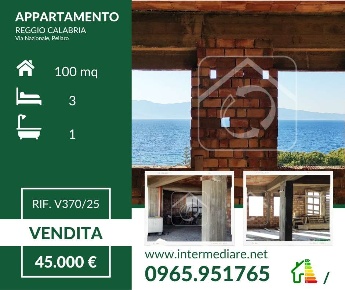 Foto Appartamento a Reggio di Calabria di 100 m² con 3 locali in vendita