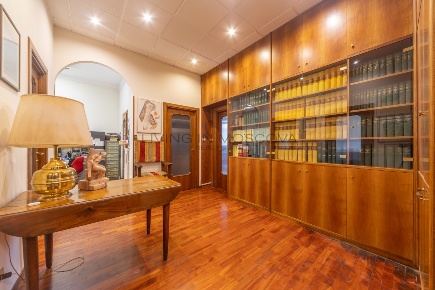 Foto Appartamento in Via Luciano Manara 1, Milano Guastalla di 190 m²