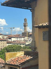 Foto Appartamento a Firenze San Niccolò di 225 m² con 8 locali in vendita