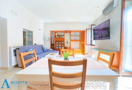 Foto Appartamento in Via Diego Peluso  38, Taranto Tre Carrare di 115 m²
