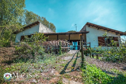 Foto Villa unifamiliare a Pisa Lungarno Gabriele D'Annunzio di 380 m²