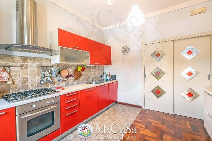 Foto Appartamento a Pisa Tirrenia di 100 m² con 5 locali in vendita