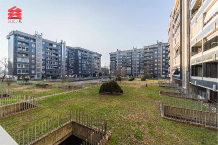 Foto Appartamento in Viale Giulio Cesare 147, Novara di 125 m² con 4 locali