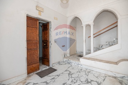 Foto Appartamento in via Roma, Caltagirone Centro di 144 m² con 6 locali