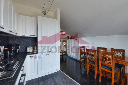 Foto Appartamento in VIA COSTA, Saronno Introini di 77 m² con 3 locali