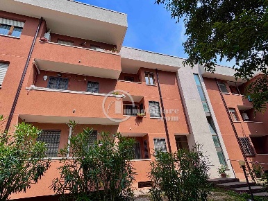 Foto Appartamento in Piazza Europa, Corsico di 100 m² con 3 locali