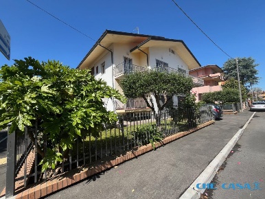 Foto Villa unifamiliare in viale Aosta, Riccione Marano - Spontricciolo