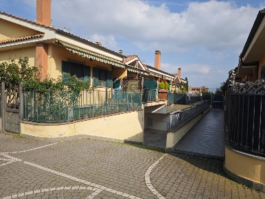 Foto Villa in Via di Spregamore, Roma in vendita