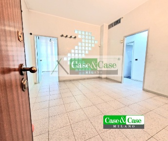 Foto Appartamento in Via Fezzan, Milano Bande Nere di 69 m² con 2 locali