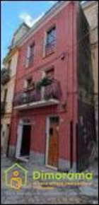 Foto Appartamento in Via Pisani  12, Iglesias Centro di 98 m² con 7 locali