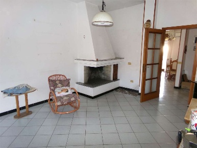 Foto Appartamento a Assemini di 200 m² con 6 locali in vendita