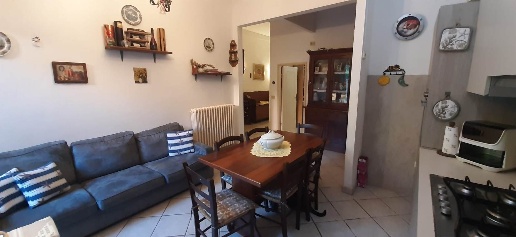 Foto Appartamento a Cecina Cecina Centro di 92 m² con 4 locali in vendita